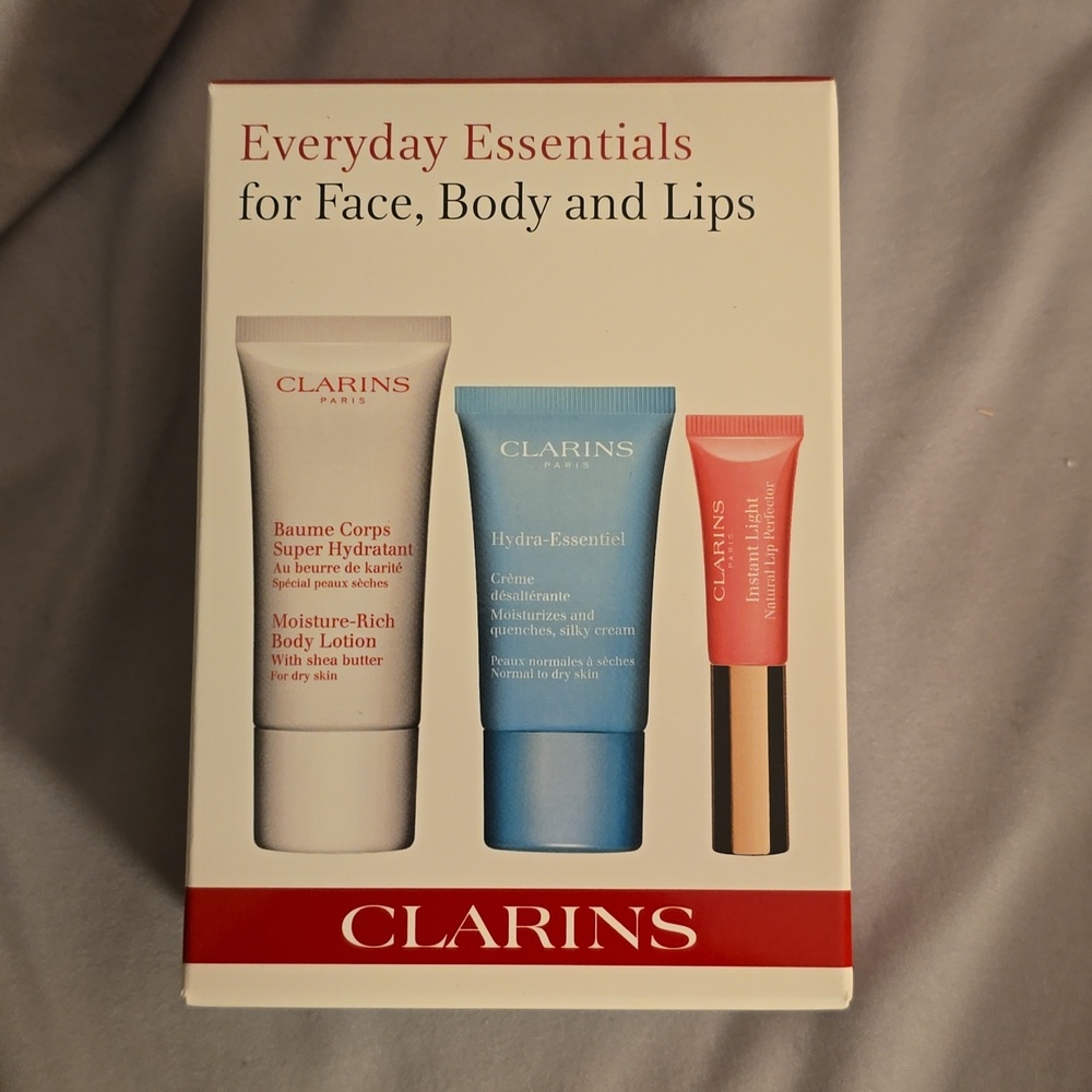 Clarins every day essentials trial pack